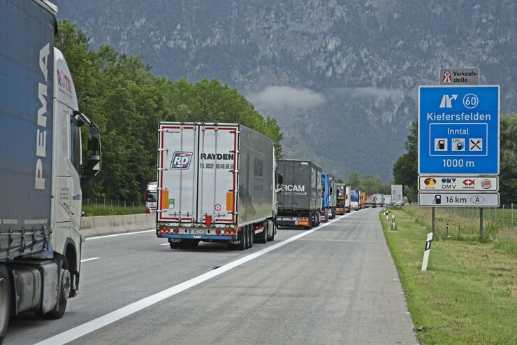Blockabfertigung Lkw Kieferfelden Österreich