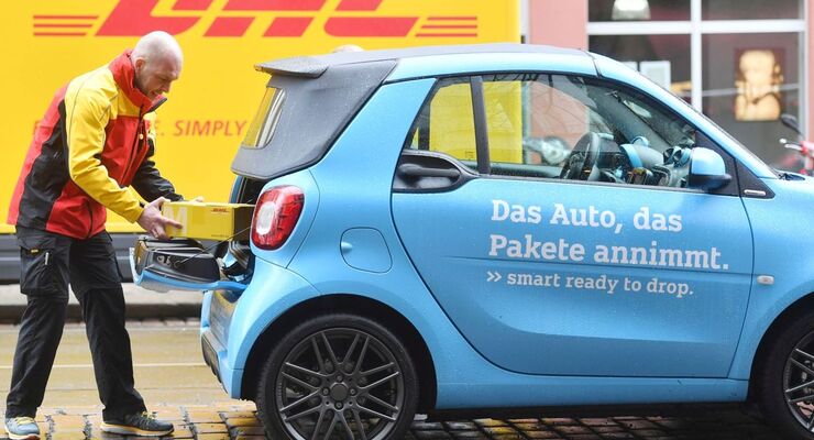 DHL und smart starten mit Kofferraumzustellung in Berlin