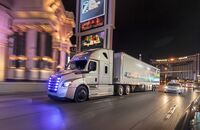 Daimler Trucks & Buses strebt komplett CO2-neutrale Neufahrzeugflotte bis 2039 in wichtigsten Regionen an
Daimler Trucks & Buses targets completely CO2-neutral fleet of new vehicles by 2039 in key regions