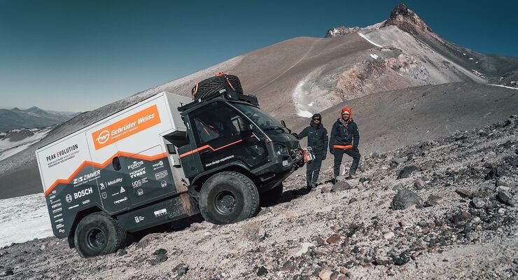 Gebrüder Weiss Peak Evolution Team in Chile