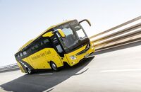 Mercedes-Benz Tourismo M/2, Safety Coach, Exterieur, yellowstone, OM 470 Euro VI mit 335 kW (455 PS), 10,7 L Hubraum, 8-Gang Mercedes PowerShift, Active Brake Assist 4, Sideguard Assist, Spurassistent, ESP, Predictive Powertrain Control, BiXenon-Scheinwerfer, Länge/Breite/Höhe: 13.115/2.550/3.680 mm, Bestuhlung: 1/48 // Mercedes-Benz Tourismo M/2, Exterior, yellowstone, OM 470 Euro VI rated at 335 kW/455 hp, displacement 10.7 l, 8-speed Mercedes PowerShift transmission, Active Brake Assist 4, Sideguard Assist, Lane Assist, ESP, Predictive Powertrain Control, BiXenon headlamps, length/width/height: 13115/2550/3680 mm, seating: 1/48.