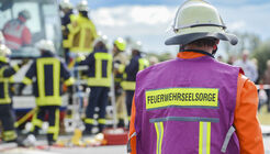 Psychologie, Notfallseelsorger, Seelsorger, Pflege, Versorgung,Feuerwehrmann, Einsatz, verarbeiten, Schmerz, leidend, Elend, Unfall, Brennpunkt FF 7/2023