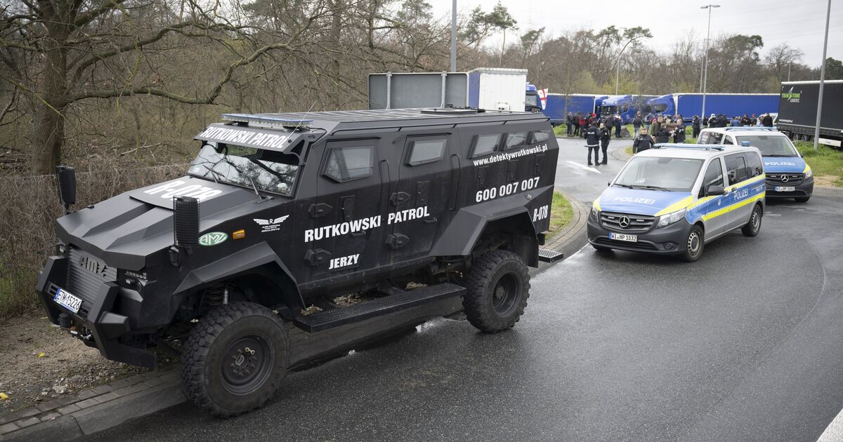 Schaffhauser Polizei räumt LKW auf