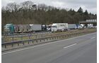 Unfall Unfälle Auffahr Stau Stauende Überholverbot überholen Autobahn gefährlich Lkw-Unfall Übermüdung 