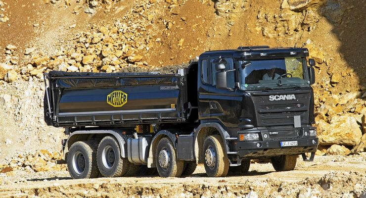 Zwei Scania G450 Kipper 