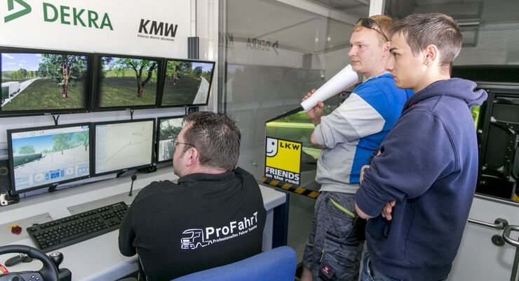 young, professionals, truck, award, münsingen, 2013, test, simulator, dekra